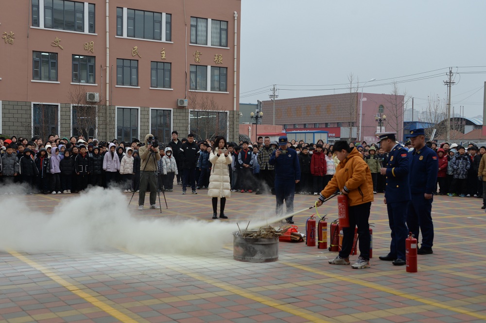 法治+消防点亮“开学第一课” 武清检消携手进校园护航成长